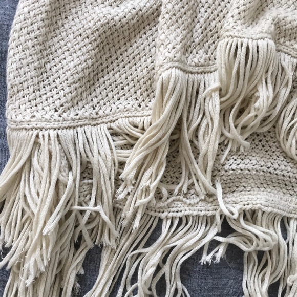 Michael Stars Sleeveless Fringe Light Sweater - Picture 4 of 4